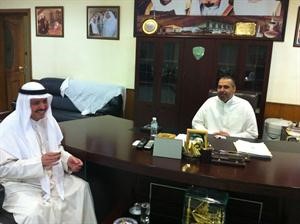 الشيخ خالد الفهد مستقبلا عبدالرزاق المضف
