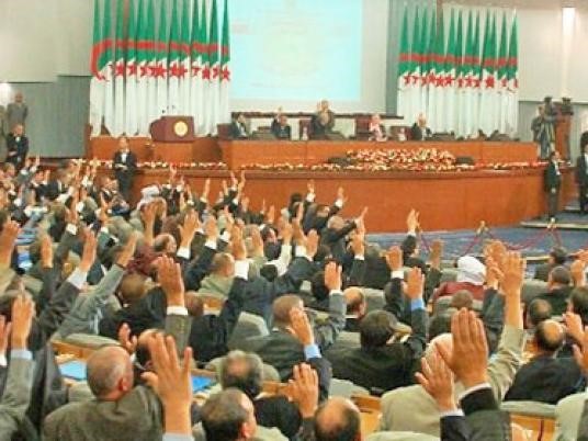 «الدستوري» يقر نتائج الانتخابات الجزائرية.. وبعثة المراقبة: حرة ونزيهة وشفافة