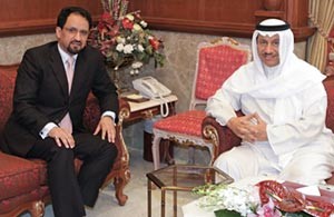 سمو رئيس الوزراء الشيخ جابر المبارك مستقبلا السفير غسان الزواوي﻿