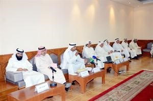 المشاركون في الندوة﻿