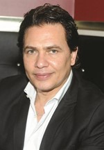 محمد رياض﻿