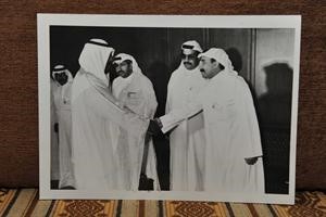 طارق ادريس مع سمو الامير الوالد الشيخ سعد العبدالله السالم الصباح رحمه الله مع جمعية المعلمين