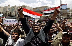 مظاهرات «ارحلوا عن جيشنا» في صنعاء وتجدد اشتباكات القبائل مع القاعدة في جعار