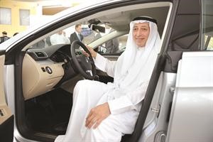 علي مراد بهبهاني داخل سيارة Volkswagen CC الجديدة ﻿