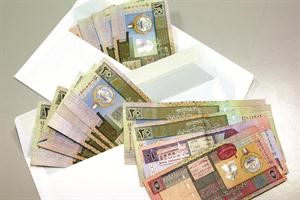 ارتفاع تحويلات العاملين الى الخارج خلال 2011﻿