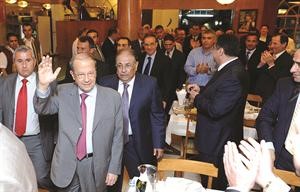 العماد ميشال عون خلال حضوره عشاء هيئة الاطباء في التيار الوطني الحر محمود الطويل