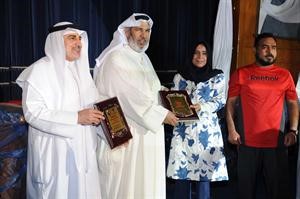 ودرع تكريمية﻿