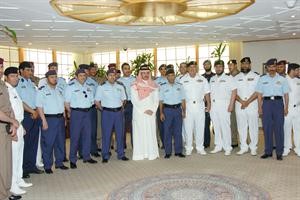 الشيخ مبارك الدعيج خلال لقائه الوفد الزائر﻿