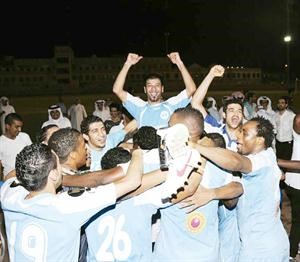 فرحة لاعبي الرفاع باللقب﻿