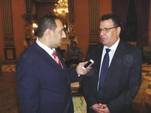 سامي محمود متحدثا للزميل اسامة ابو السعود