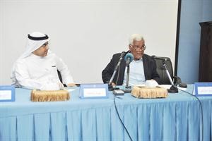 دمحمد السيد سليم خلال الندوة سعود سالم
