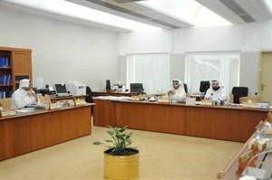 دوليد الطبطبائي ومحمد الدلال وفيصل اليحيى اثناء اجتماع اللجنة التشريعية﻿