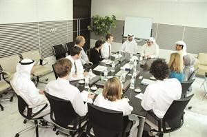 الماجد والقصار مع طلبة جامعة كلورادو

