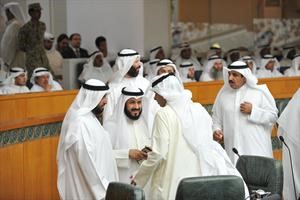 خالد الطاحوس وعبدالله البرغش وعمار العجمي﻿