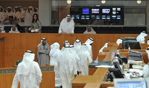 الوزراء لدى انسحابهم من جلسة المجلس امس	متين غوزال﻿