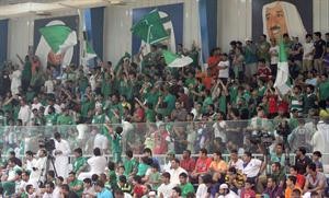 جماهير كبيرة حضرت لمؤازرة الاخضر 	الازرقكوم﻿