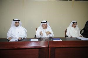 عماد بوخمسين خلال عمومية العربية العقارية 	هاني عبدالله﻿