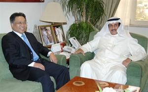 الشيخ دابراهيم الدعيج مستقبلا السفير الصيني﻿