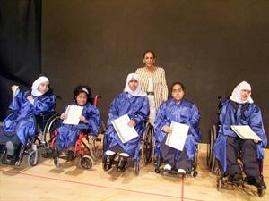 الغانم مع مجموعة من المكرمات﻿
