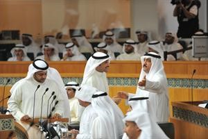 نقاش بين مسلم البراك ومرزوق الغانم ويبدو دخالد شخير