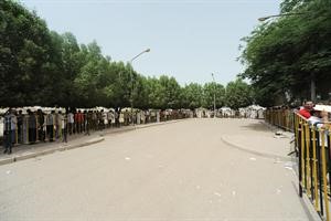 رجال الامن الكويتيون وفروا كافة الوسائل لتمكين المصريين من الادلاء باصواتهم بالانتخابات الرئاسية والبرلمانية﻿