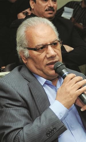 الزميل مختار عيسى