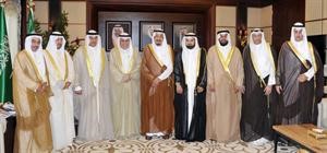 صاحب السمو الملكي الامير سلمان بن عبدالعزيز اثناء استقباله الوفد البرلماني الكويتي الذي يضم رئيس لجنة الشؤون الخارجية النائب محمد الصقر وعضوية النواب دحمد المطر وعلي الدقباسي ومبارك الوعلان وعمار العجمي 