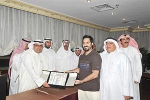تكريم علي محمود بهران الحاصل على ماجستير في التربية الخاصة متين غوزال
