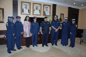 الفريق سليمان الفهد متوسطا اعضاء الهيئة التدريبية البحرينية﻿