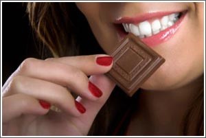الشوكولاتة السوداء للجمال والشباب والسعادة