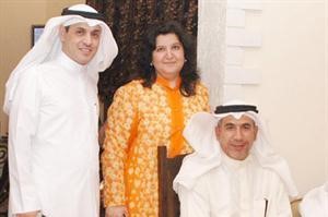 فرات البسام وعادل الرقاص تتوسطهما نجلاء النقي﻿