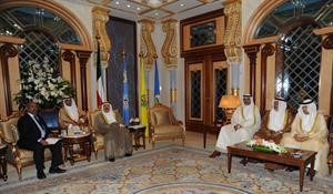 صاحب السمو خلال لقائه وزير الطاقة والتعدين الاريتري
