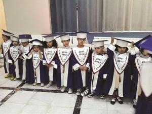 جانب من الطلبة الخريجين
