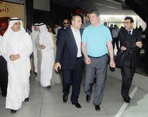 لقطة للرئيس الالباني خلال زيارته للافنيوز
