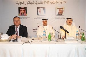عبدالعزيز المنصور مترئسا اعمال الجلسة الثالثة ويبدو حمد المرزوق وعلي شلبي	اسامة ابوعطية﻿