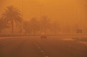 الغبار يعود اليوم ويشتد يومي السبت والاحد﻿