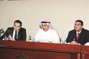 طلال الخرس مترئسا الجمعية العمومية امس 	اسامة ابوعطية﻿
