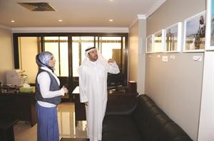 وليد الشطي يشرح للزميلة دارين العلي انجازات الفريق