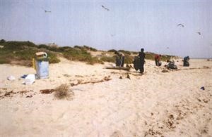 جانب من المشاركين في الحملة
