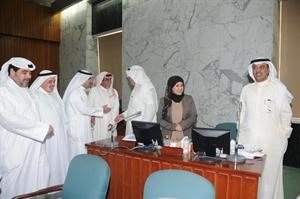 جانب من جلسة المجلس البلدي السابقة فريال حماد