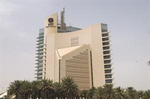 مشروعات كبيرة تنوي مؤسسة البترول المضي فيها