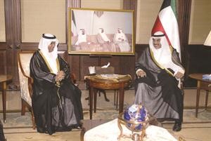 الشيخ صباح الخالد خلال استقباله سفير الامارات﻿