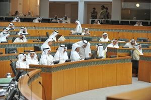 سمو رئيس مجلس الوزراء الشيخ جابر المبارك والنائب الاول الشيخ احمد الحمود وهاني حسين وشعيب المويزري والشيخ صباح الخالد والشيخ احمد الخالد واحمد الرجيب ودفاضل صفر﻿