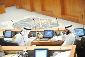 دعلي العبيدي في نقاش مع اسامة المناور﻿