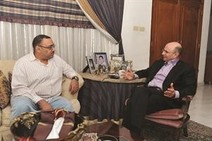 دشفيق الغبرا متحدثا للزميل اسامة دياب﻿
