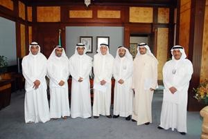 عبدالعزيز العدساني مستقبلا وفد النقابة﻿