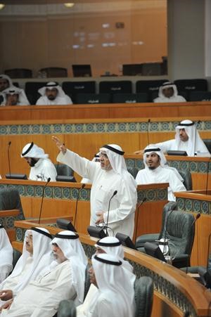 عدنان عبدالصمد مطالبا بنقطة نظام