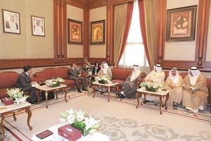 سمو رئيس الوزراء الشيخ جابر المبارك مستقبلا مارتن كوبلر﻿