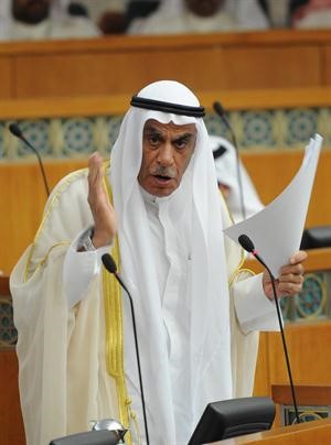 الرئيس احمد السعدون متحدثا من مقاعد النواب