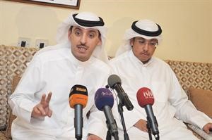 صالح الملا متحدثا خلال المؤتمر الصحافي﻿